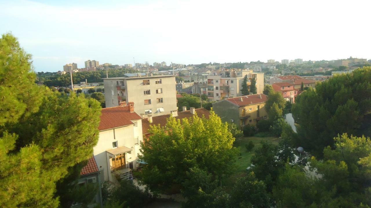 Central Panoramic Apartman Póla Kültér fotó