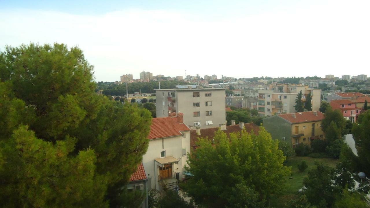Central Panoramic Apartman Póla Kültér fotó